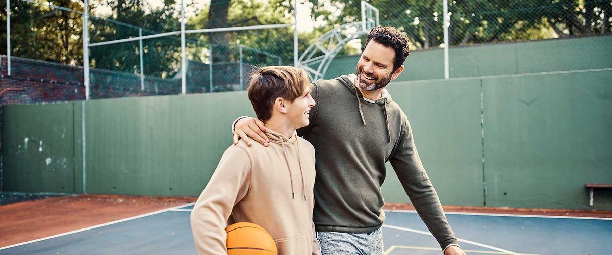 Symbolbild für ein sportliches Vater-Sohn-Gespann